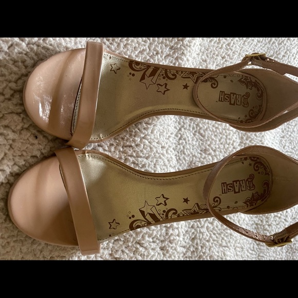 ✨ Brash Heels ✨ - Picture 6 of 6